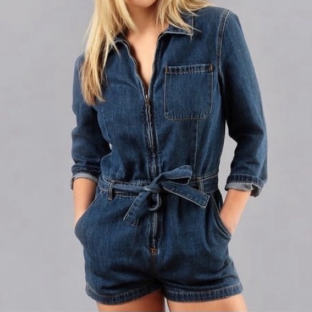 Free people short romper with long sleeves. Size 4